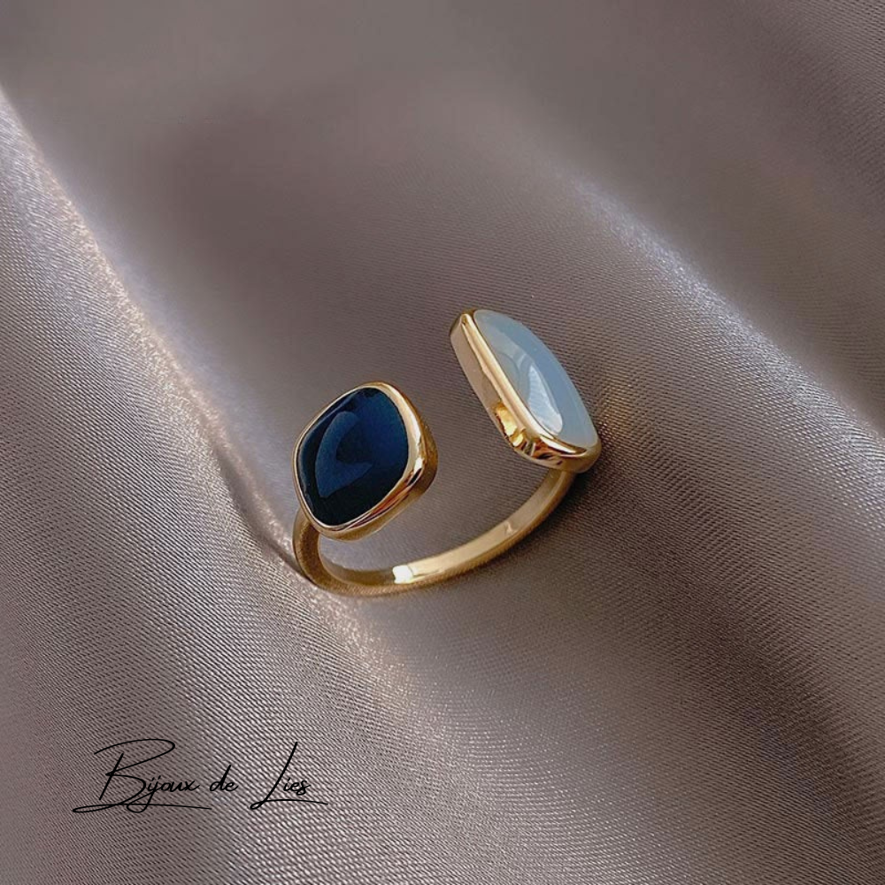 Bague enveloppante en aigue-marine