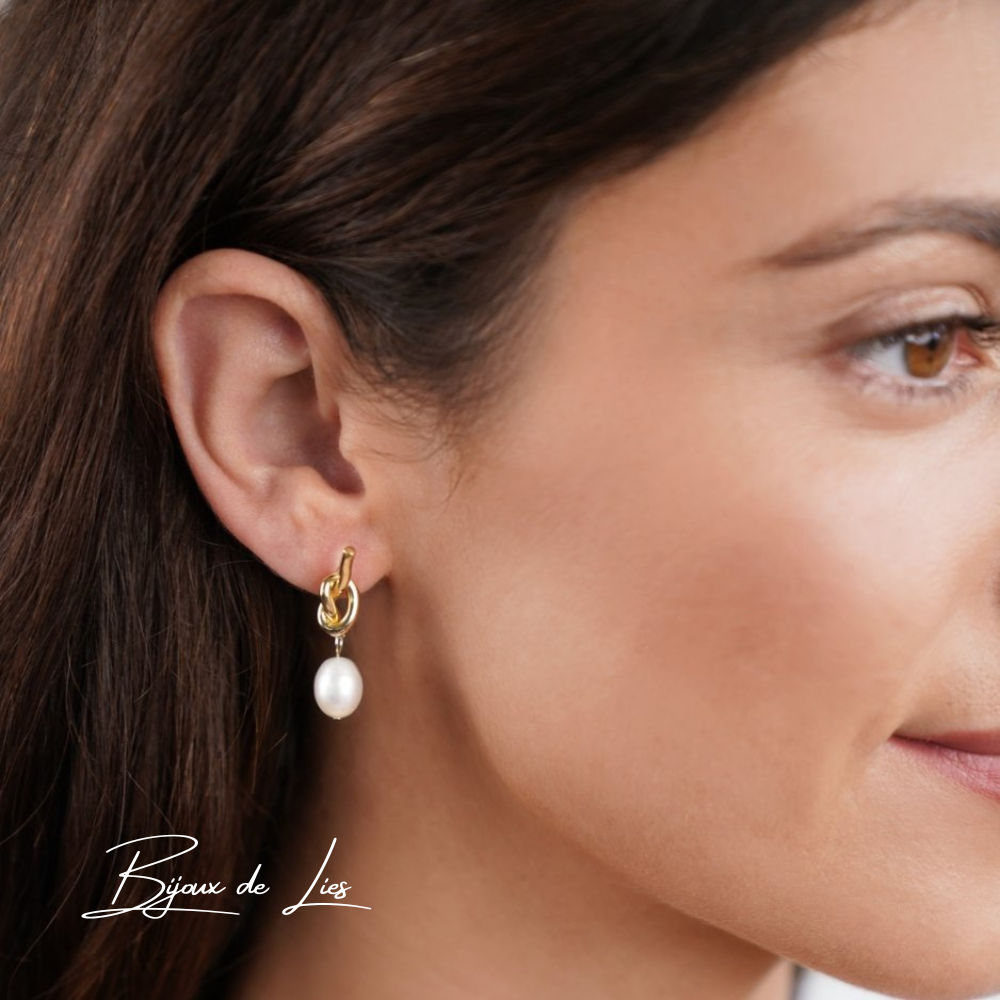 Boucles d'oreilles nouées en or et perles d'eau douce